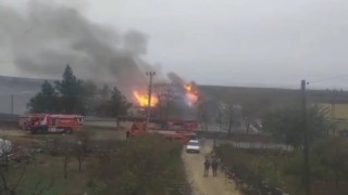 Diyarbakırda okul çatısında yangın: Öğretmen ve öğrenciler tahliye edildi