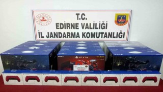 Edirnede 400 bin liralık kaçak playstation oyunu ve oyun konsolu yakalandı