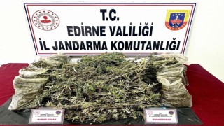 Edirnede 8 kilo kubar esrar ele geçirildi
