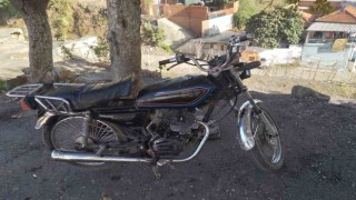 Edremitte polis motosiklet hırsızlarını yakaladı