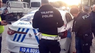 Edremitte trafik uygulamasından kaçan sürücünün üzerinden silah çıktı
