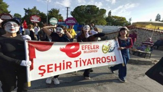 Efeler Belediyesi Şehir Tiyatrosu Pandomim Ekibi Muğlada festivale katıldı