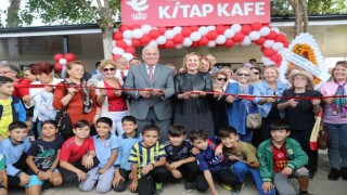 Efelerde 13üncü Kitap Kafe Kardeşköy Mahallesinde açıldı
