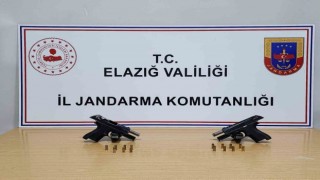 Elazığda 2 adet ruhsatsız tabanca ele geçirildi