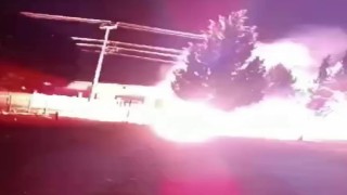 Elektrik trafosu bomba gibi patladı