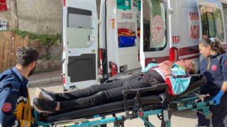 Elektrikli scooterdan düşen 2 kişi yaralandı