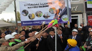 Eleşkirtte 30 yıllık doğalgaz hasreti sona erdi