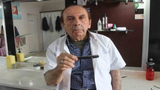 Emektar berber 53 yıldır mesleğini ilk günkü heyecan ile yapıyor