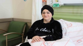 Enkazdan kurtarılan öğretmen öğrencilerine kavuşmak için gün sayıyor