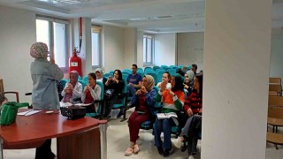 Ermenekte hastane personeline işaret dili eğitimi verildi