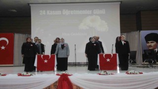 Erzincanda 24 Kasım Öğretmenler Günü kutlandı