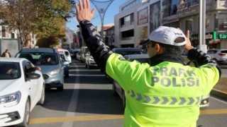 Erzincanda 810 sürücüye ve 2 bin 683 araç tescil plakasına trafik idari para cezası uygulandı