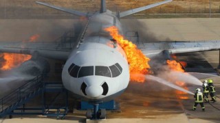 Erzincanda gerçeği aratmayan uçak kazası tatbikatı