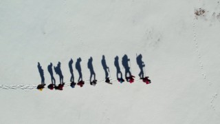Erzincanlı dağcılar 3445 metre yükseklikteki Akbaba zirvesine tırmandı