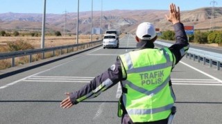 Erzurumda bir haftada 2 bin 562 sürücüye ceza kesildi