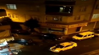 Esenlerde kendisini polis sanarak uygulama yapan alkollü şahıs, taksinin üzerine atladı: O anlar kamerada