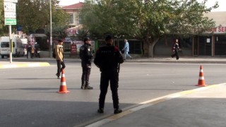 Esenyurtta 90 farklı noktada gerçekleşen asayiş uygulamasında binden fazla polis ekibi görev aldı