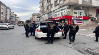 Esenyurtta tatilin ardından okul önlerinde trafik denetimi yapıldı
