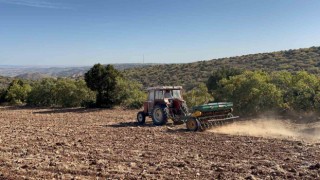 Eskişehirde kıraç tarım arazilerinde hububat ekimine başlandı