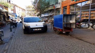 Eskişehirde yayaların kaldırım tepkisi