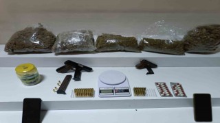 Evinden 2.5 kilogram uyuşturucu çıktı: “Diş ağrısına iyi geliyor dediler önerdiler aldım”