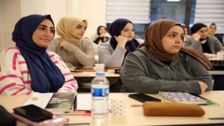 Eyüpsultanlı öğrenciler kariyer planlarını Genç Akademi ile yapıyor