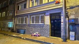 Fatihte 7 yaşındaki çocuk evde ölü bulundu: Bakımsızlıktan öldüğü iddia edildi
