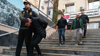 Fatihte ATM önünde pos makinesiyle 2 milyon liralık vurgun