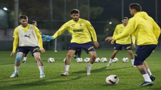 Fenerbahçe, Trabzonspor maçı hazırlıklarını tamamladı