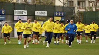 Fenerbahçenin kamp kadrosu belli oldu