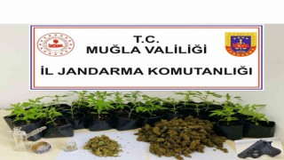 Fethiyede uyuşturucu operasyonunda 2 kişi tutuklandı