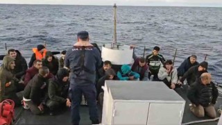 Fethiyede Yunanistanın geri ittiği 66 düzensiz göçmen kurtarıldı