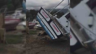 Fırtınaya dayanamayan balıkçı tekneleri kıyıya vurdu