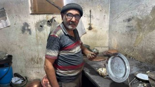 Gaziantepte 60 yıldır 10 metrekarelik dükkanda kalaycılık mesleğini yaşatmaya çalışıyor