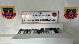 Gaziantepte 867 bin TL değerinde kaçak telefon ele geçirildi