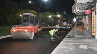 Gece gündüz çalışılarak asfalt çalışmalarını tamamladılar
