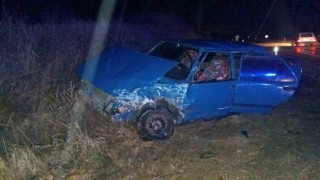 Gedizde domuza çarpan araç başka bir araçla kafa kafaya çarpıştı: 5 yaralı