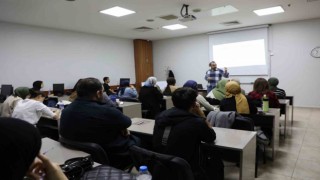 Genç iletişimciler ders başı yaptı