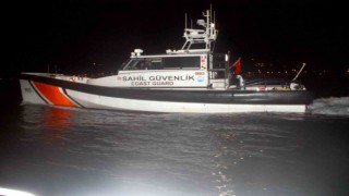 Göçmen botundaki bebek denize düştü