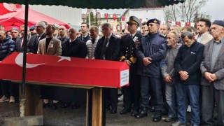 Hastalığa yenik düşen sözleşmeli er memleketinde toprağa verildi