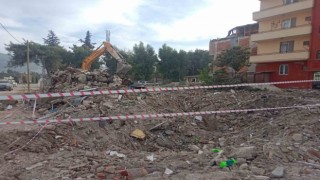 Hatayda aynı enkazdan ikinci ceset çıktı