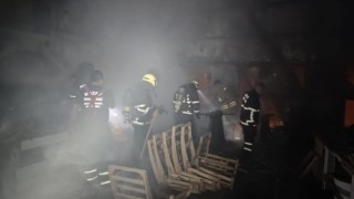Hatayda sanayi sitesinde çıkan yangını korkuttu