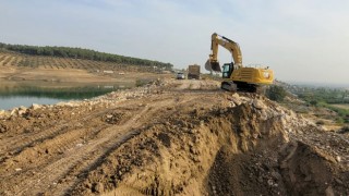 Hatay'daki Deprem Hasarlı Gölet Onarılıyor
