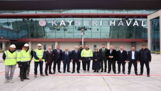 Havalimanı yeni terminal binası açılış için gün sayıyor