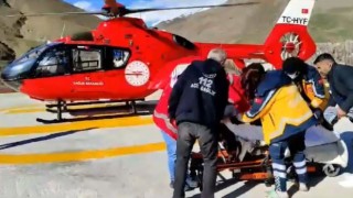 Helikopter ambulans ayağı kırık hasta için havalandı