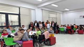Hem eğleniyorlar hem de öğreniyorlar