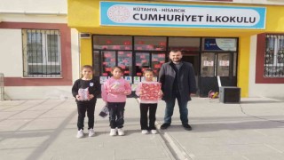 Hisarcıkta kütüphaneden en çok kitap alıp okuyan öğrenciler ödüllendirildi
