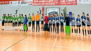 Hokey de Muğladan iki takımı Süper Ligde karşı karşıya geldi