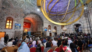 İlk Türk medresesinde “İnsanın Huzur Arayışı” konferansı yapıldı