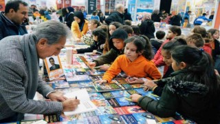 İnegölde kitap günleri coşkusu sürüyor